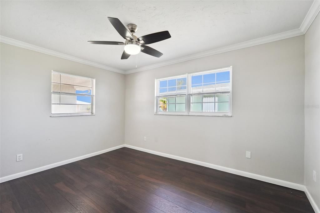 For Sale: $259,900 (3 beds, 2 baths, 1370 Square Feet)