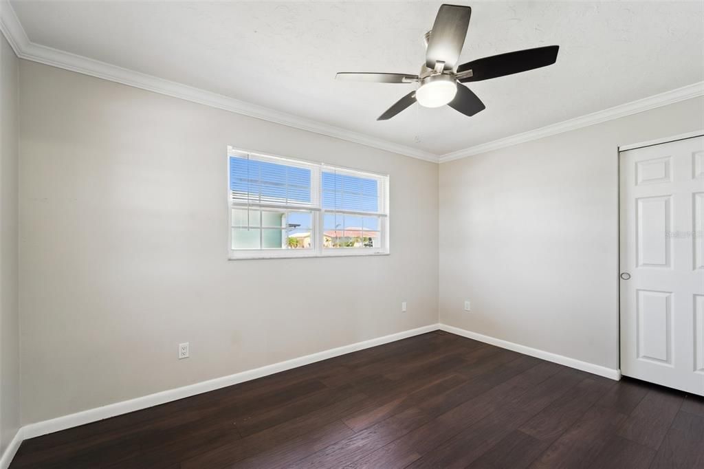 For Sale: $259,900 (3 beds, 2 baths, 1370 Square Feet)