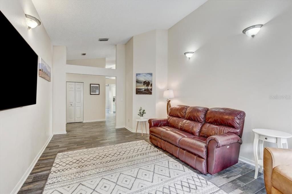 Active With Contract: $485,000 (4 beds, 2 baths, 2232 Square Feet)