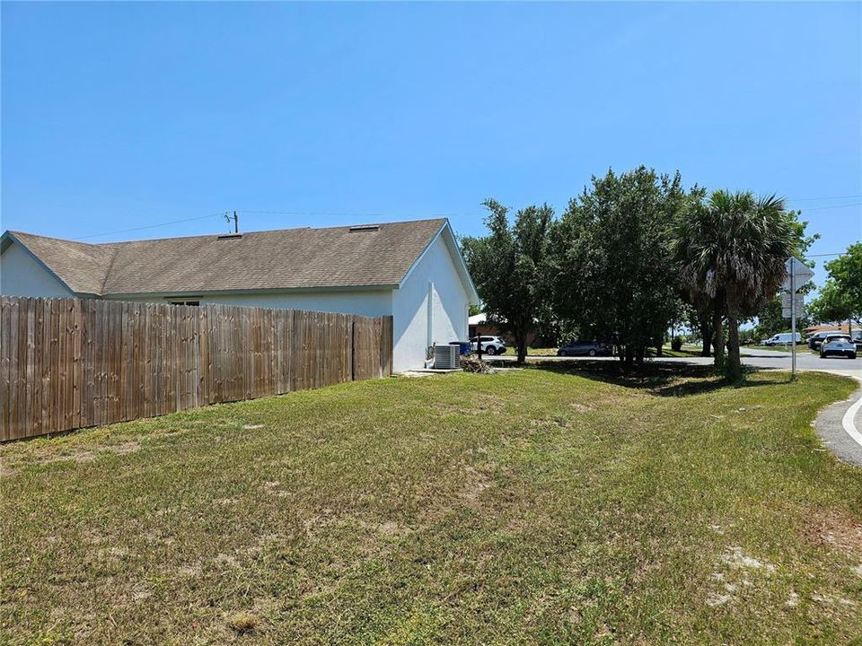 For Sale: $330,000 (3 beds, 2 baths, 1149 Square Feet)