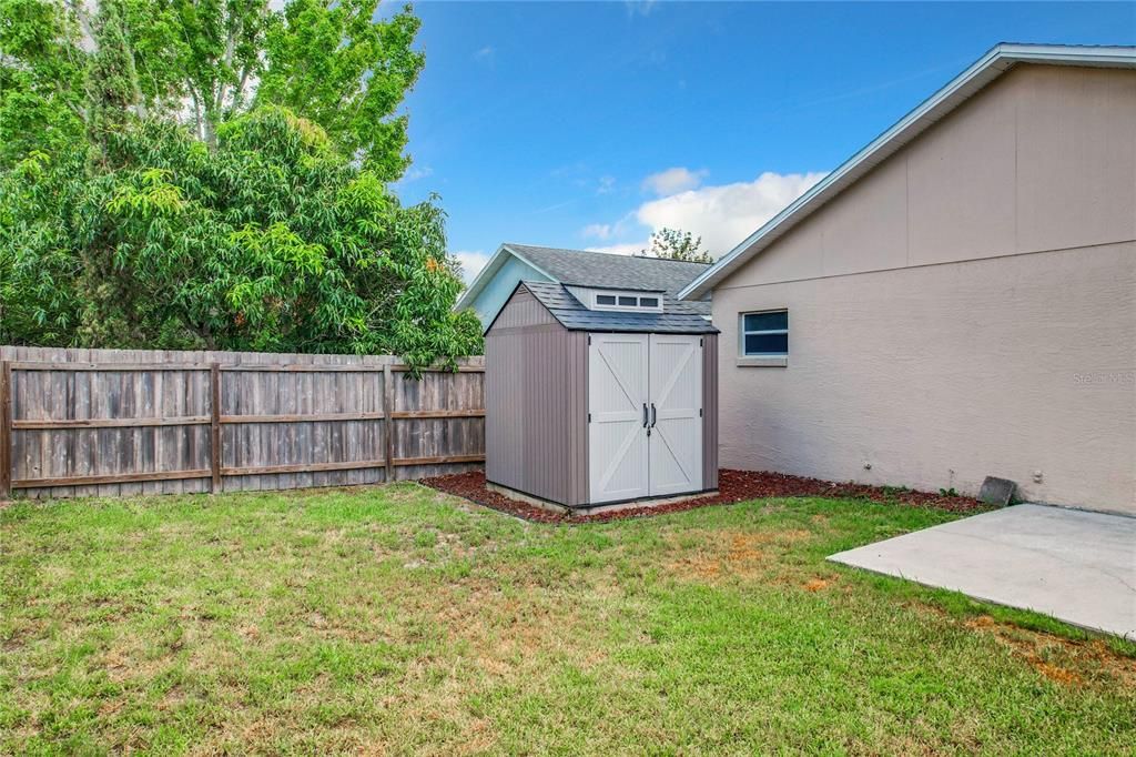 Active With Contract: $390,000 (3 beds, 2 baths, 1346 Square Feet)