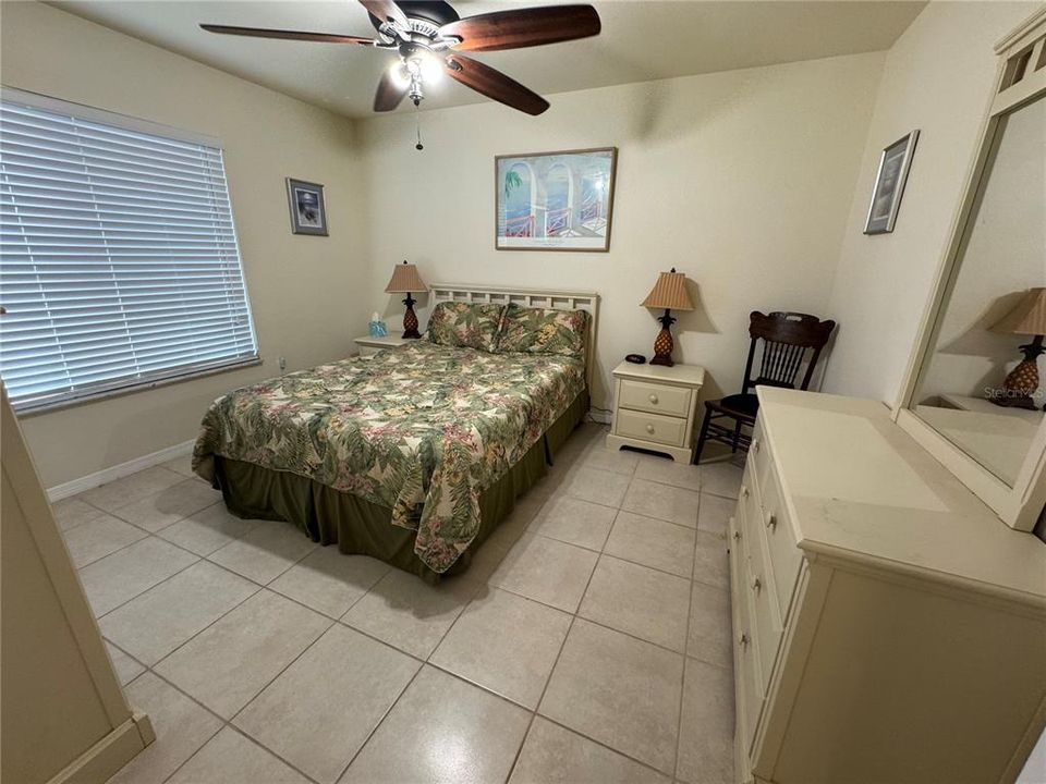 For Sale: $249,900 (2 beds, 1 baths, 912 Square Feet)