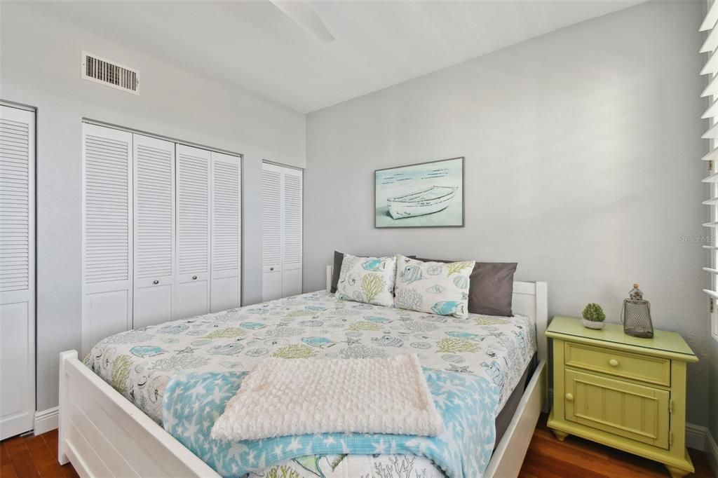 Active With Contract: $1,050,000 (3 beds, 2 baths, 1860 Square Feet)