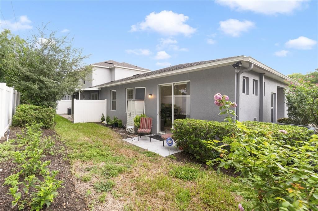 Active With Contract: $349,900 (3 beds, 2 baths, 1386 Square Feet)