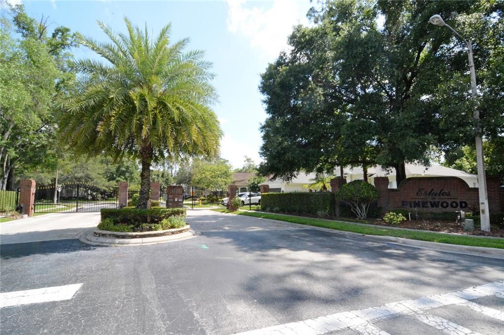 Active With Contract: $577,500 (4 beds, 3 baths, 2462 Square Feet)