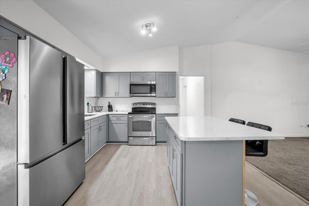 Active With Contract: $450,000 (3 beds, 2 baths, 1190 Square Feet)