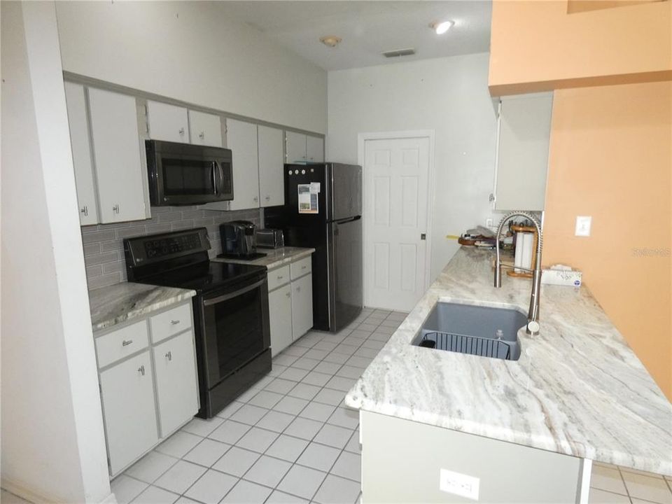 For Sale: $259,000 (2 beds, 2 baths, 1541 Square Feet)