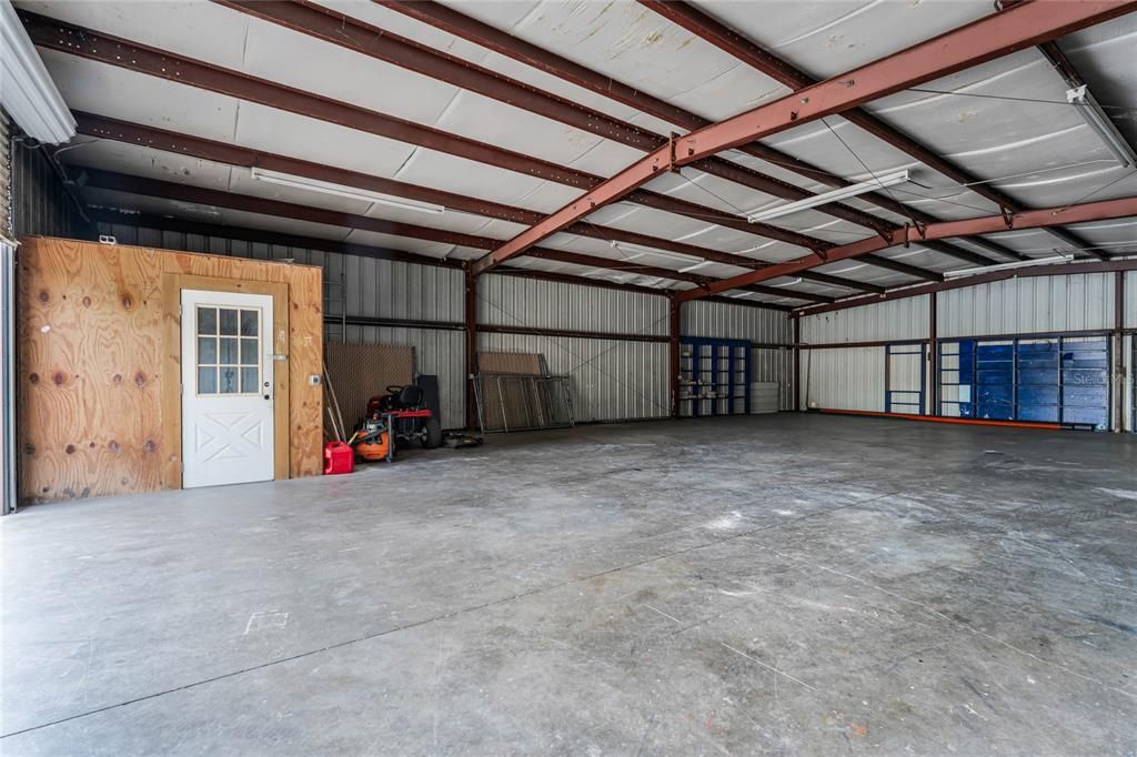 2,400 sq ft Warehouse