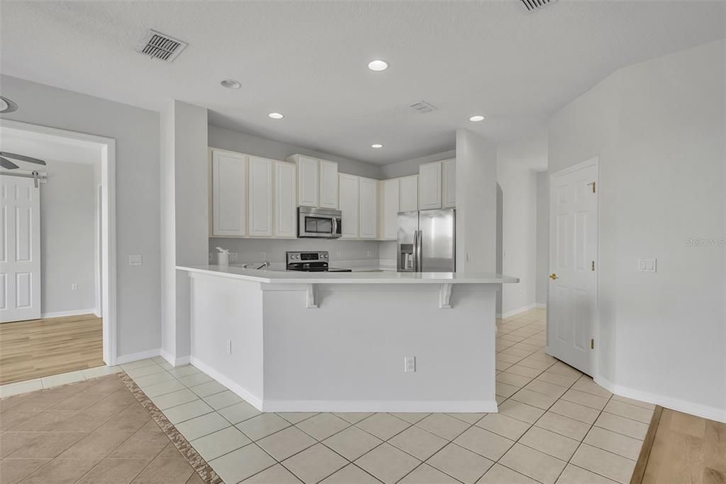 Active With Contract: $460,000 (3 beds, 3 baths, 2238 Square Feet)