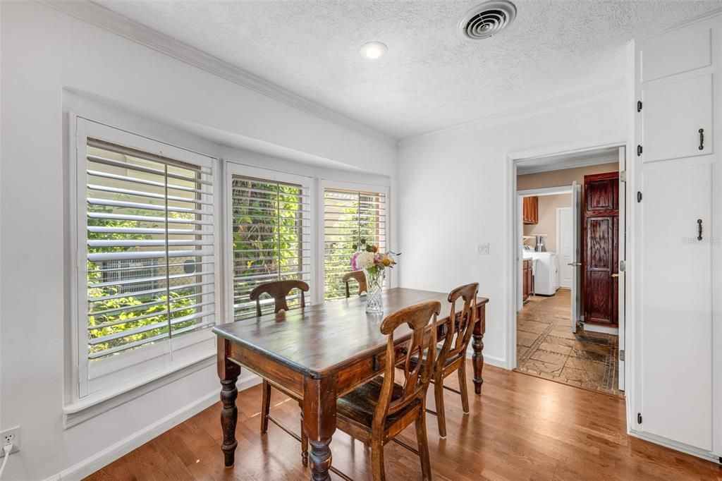 Cozy breakfast nook