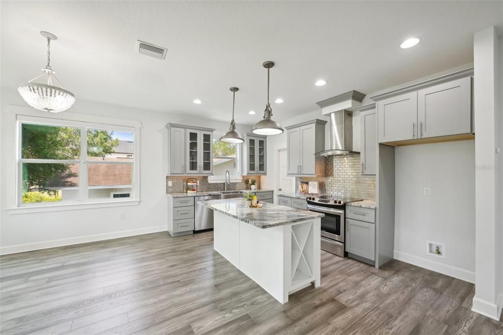 Active With Contract: $689,900 (3 beds, 2 baths, 2106 Square Feet)