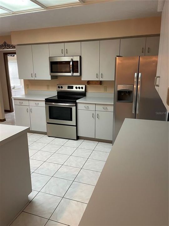 For Rent: $2,500 (4 beds, 2 baths, 2170 Square Feet)