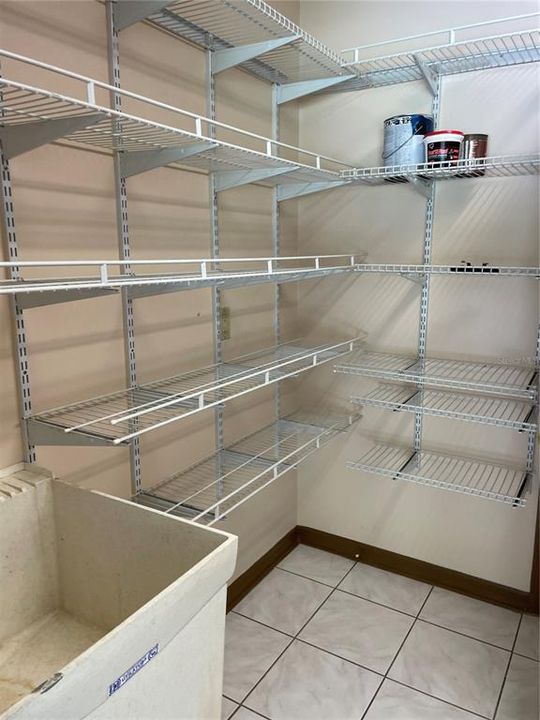 En Renta: $2,500 (4 camas, 2 baños, 2170 Pies cuadrados)