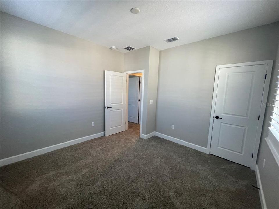 For Rent: $2,150 (2 beds, 1 baths, 866 Square Feet)