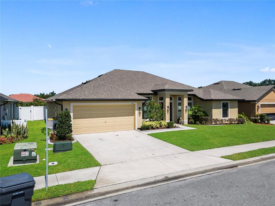 For Sale: $388,000 (4 beds, 2 baths, 2169 Square Feet)