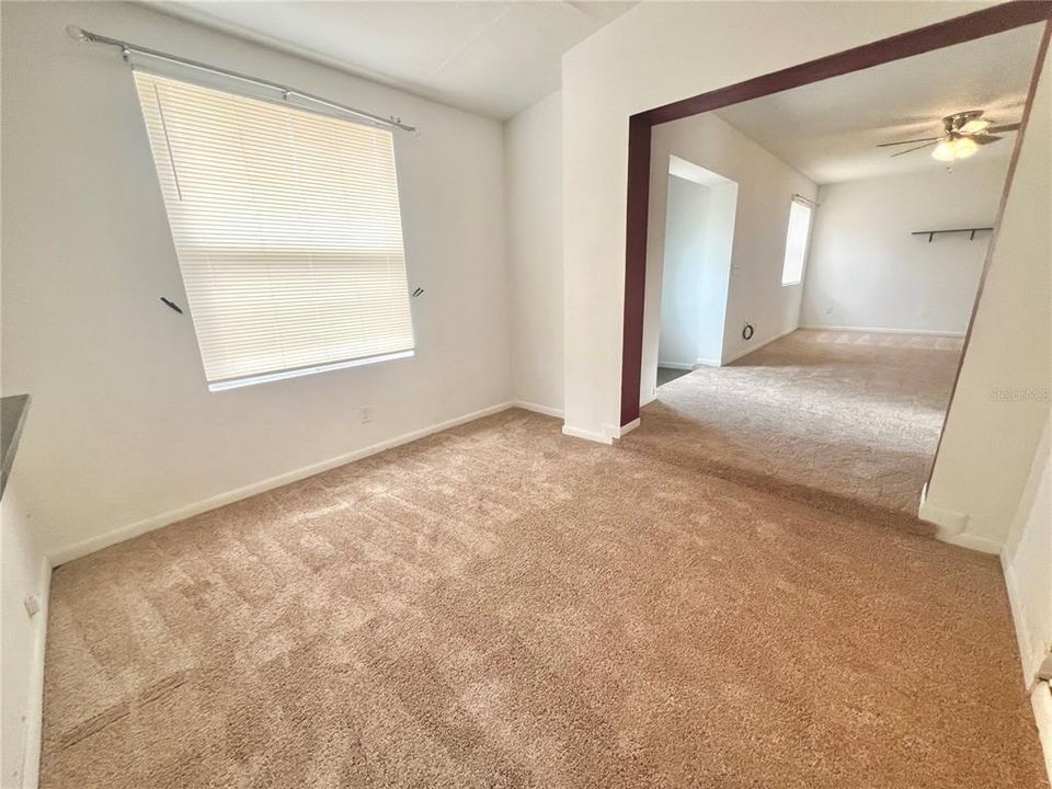 For Rent: $1,600 (3 beds, 1 baths, 1282 Square Feet)