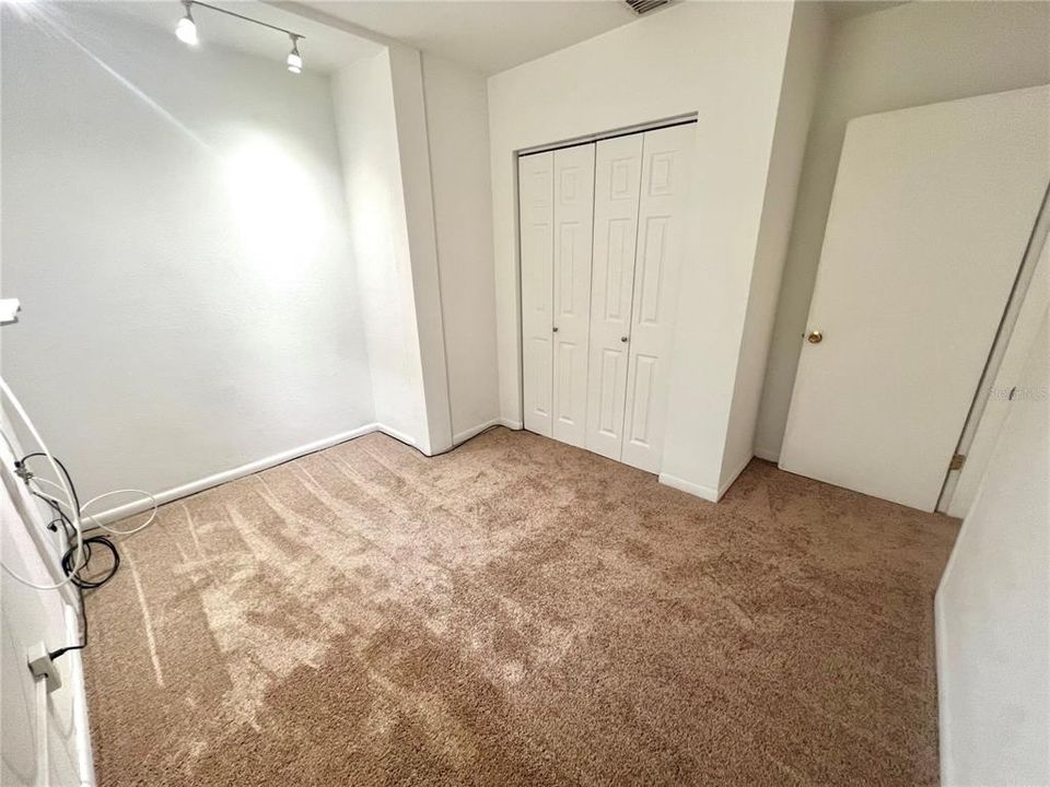For Rent: $1,600 (3 beds, 1 baths, 1282 Square Feet)