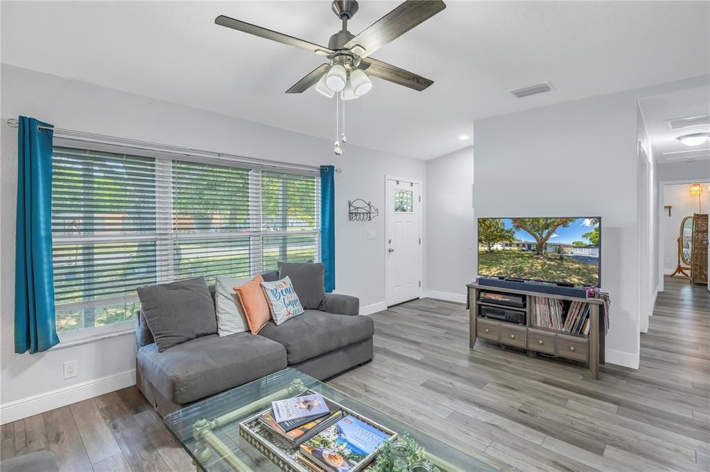 Active With Contract: $540,000 (4 beds, 3 baths, 1802 Square Feet)