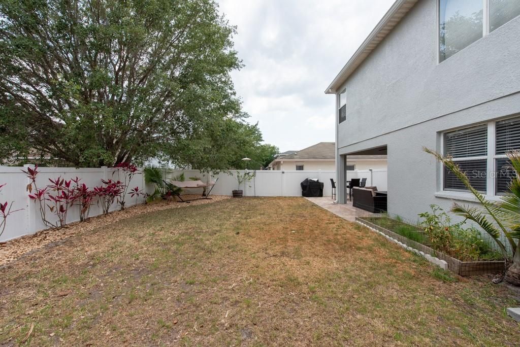 Active With Contract: $380,000 (4 beds, 2 baths, 1926 Square Feet)