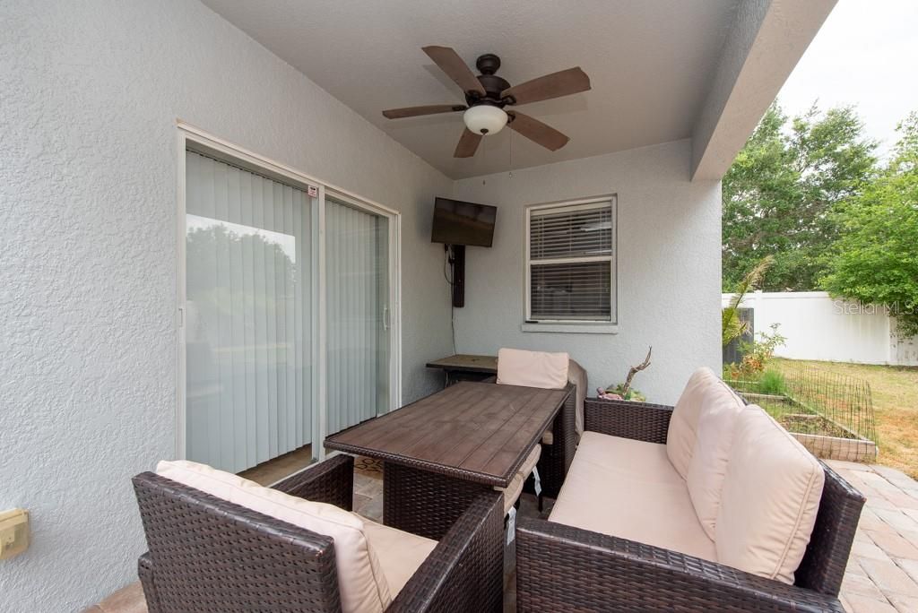 Active With Contract: $380,000 (4 beds, 2 baths, 1926 Square Feet)