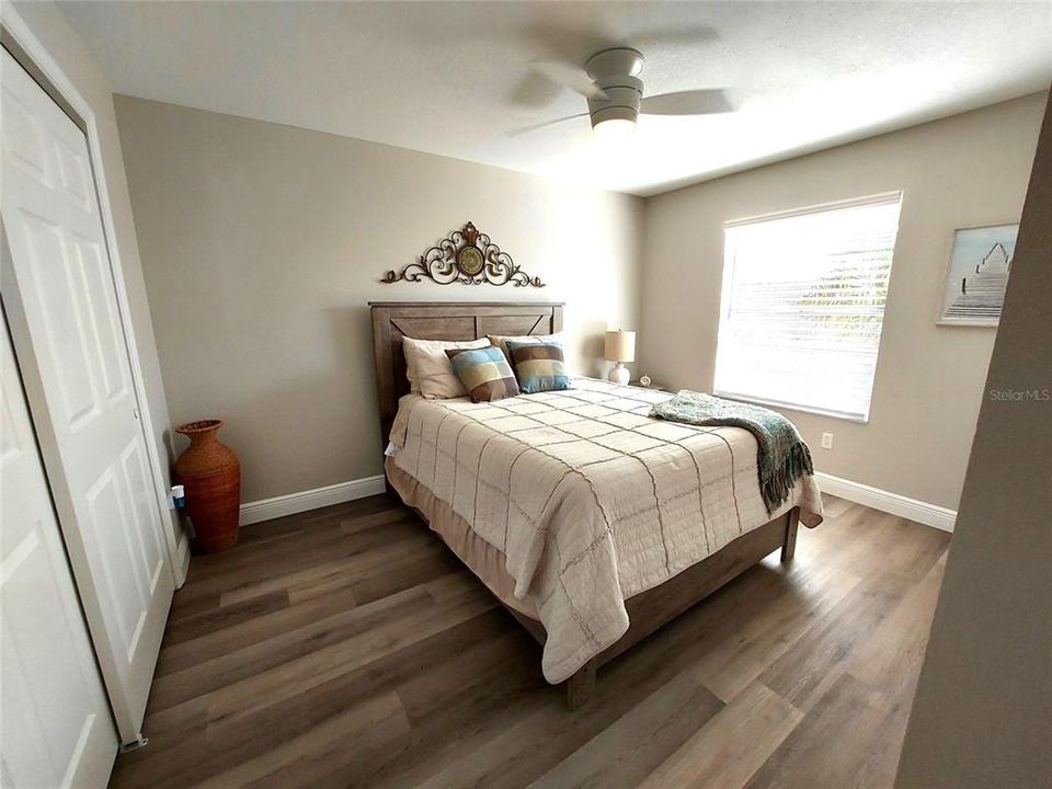 For Sale: $359,000 (2 beds, 2 baths, 1188 Square Feet)