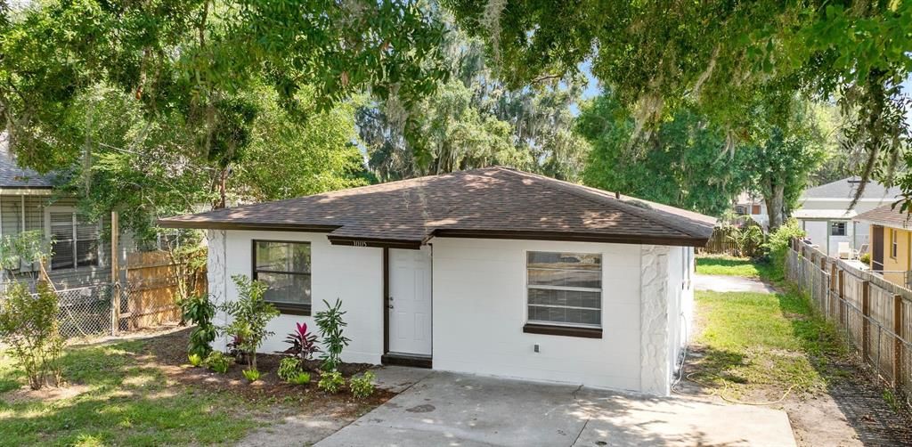 Active With Contract: $259,900 (3 beds, 1 baths, 1044 Square Feet)