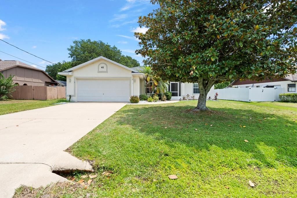 Active With Contract: $309,500 (3 beds, 2 baths, 1596 Square Feet)