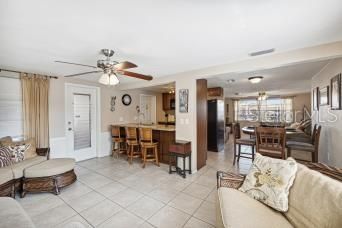 For Sale: $324,499 (2 beds, 1 baths, 1128 Square Feet)