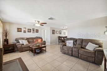 For Sale: $324,499 (2 beds, 1 baths, 1128 Square Feet)