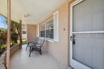 For Sale: $324,499 (2 beds, 1 baths, 1128 Square Feet)