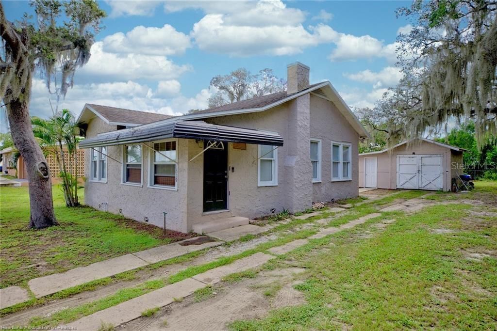 Recently Sold: $170,000 (3 beds, 1 baths, 918 Square Feet)