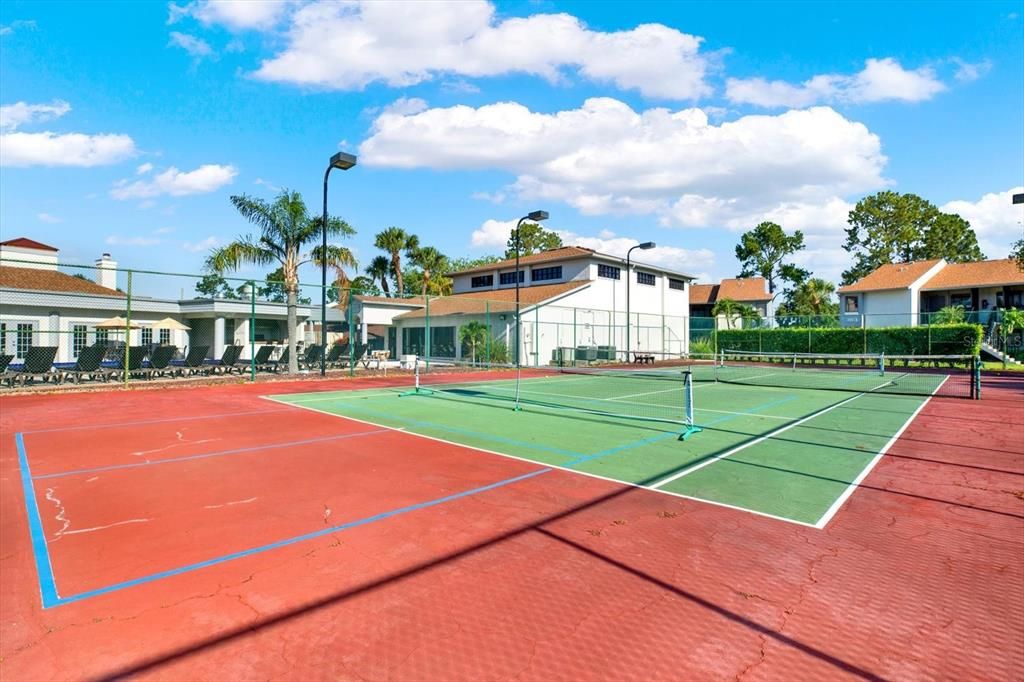 Tennis Courts/Pickleball