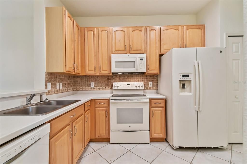 For Rent: $2,800 (2 beds, 2 baths, 1332 Square Feet)