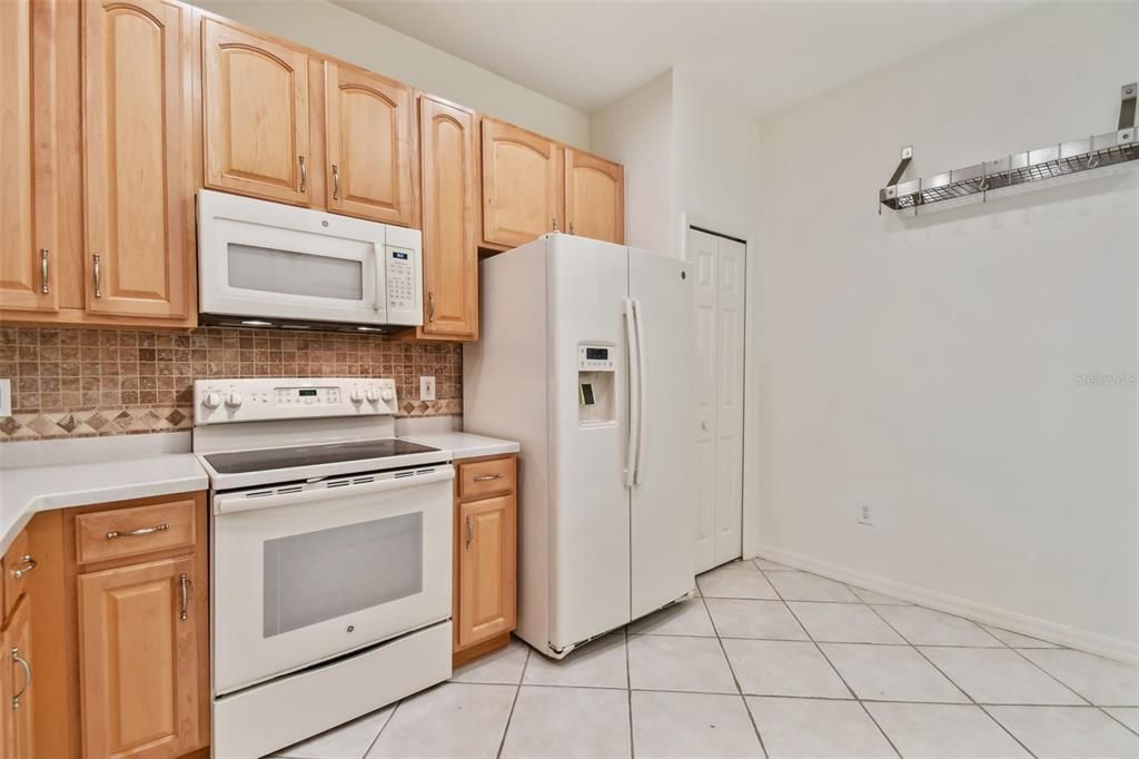 For Rent: $2,800 (2 beds, 2 baths, 1332 Square Feet)