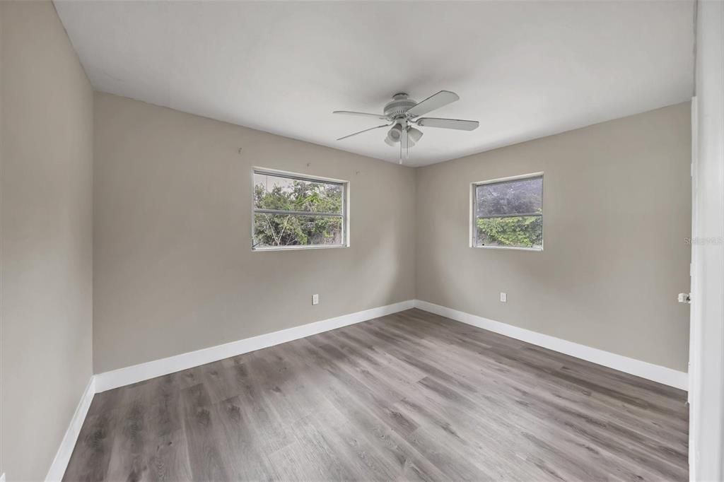 Active With Contract: $1,795 (2 beds, 1 baths, 1000 Square Feet)