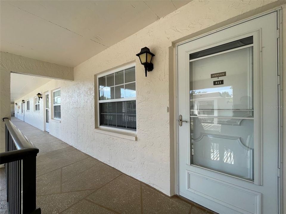 Active With Contract: $189,950 (2 beds, 2 baths, 1118 Square Feet)