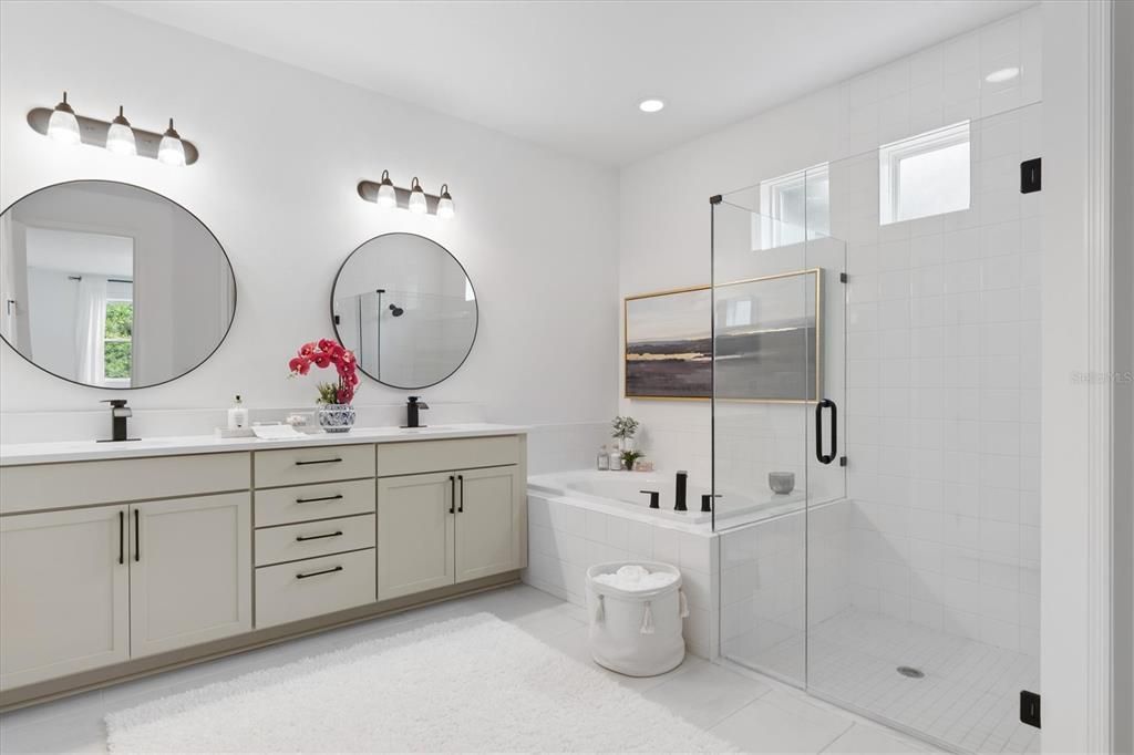 Owner's Suite Bath w/ Walk-in Shower and Drop-in Soaking Tub