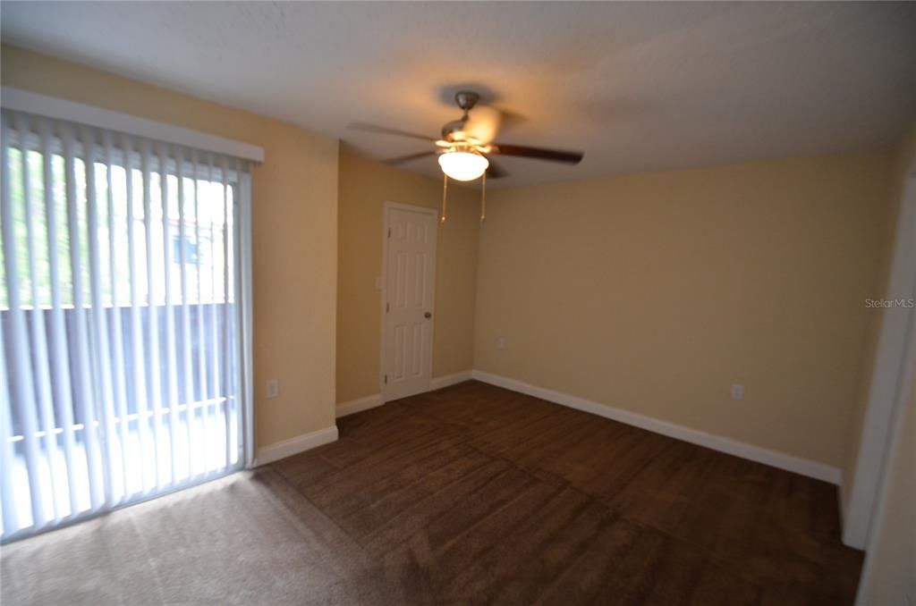 Active With Contract: $114,900 (2 beds, 1 baths, 762 Square Feet)