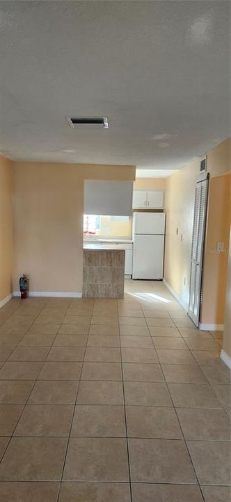 Active With Contract: $229,900 (3 beds, 2 baths, 1189 Square Feet)