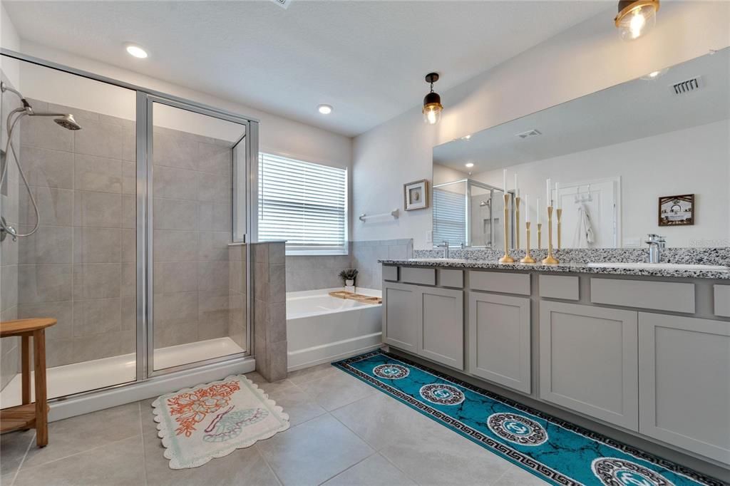 Active With Contract: $515,000 (4 beds, 3 baths, 2738 Square Feet)