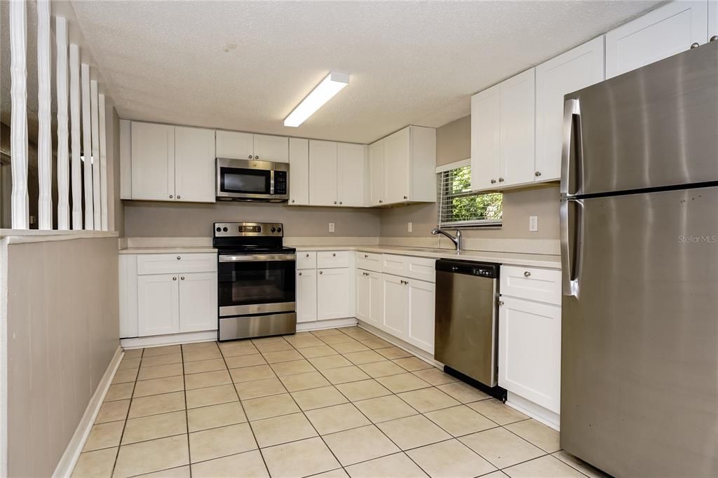 For Rent: $1,760 (3 beds, 1 baths, 1248 Square Feet)