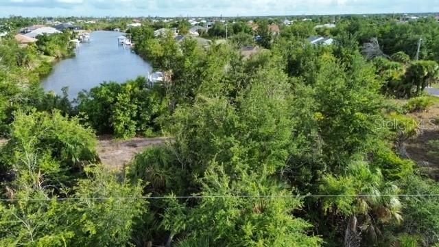 На продажу: $75,000 (0.24 acres)