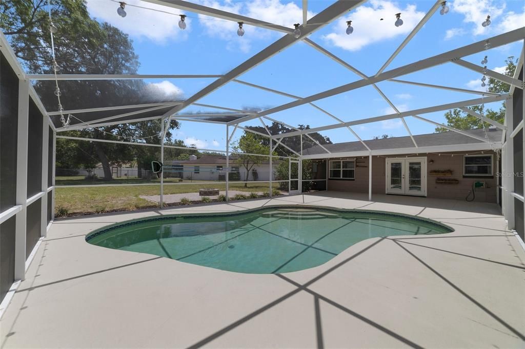 SCREENED POOL.