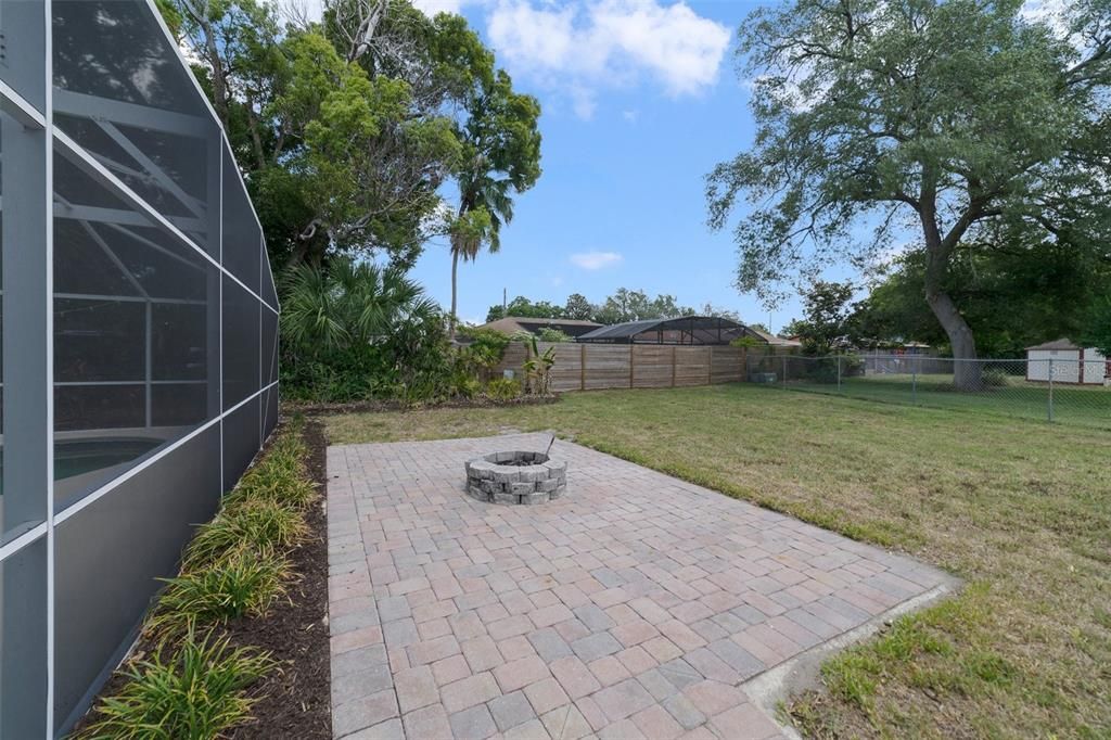 PAVER PATIO/FIRE PIT.