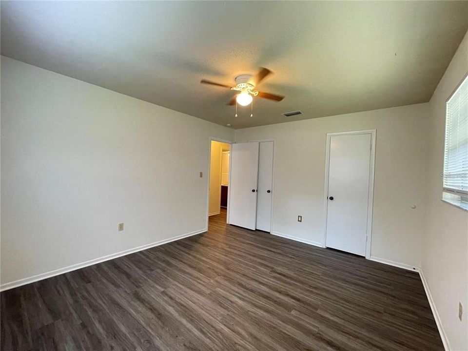 Active With Contract: $199,900 (3 beds, 1 baths, 1186 Square Feet)