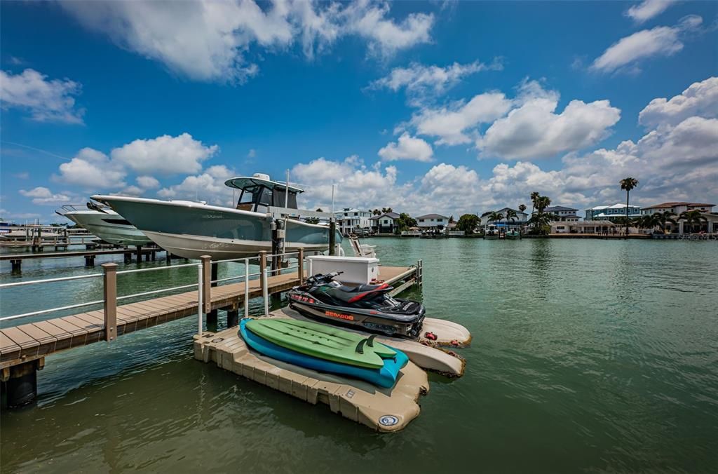 For Sale: $2,495,000 (4 beds, 3 baths, 3154 Square Feet)