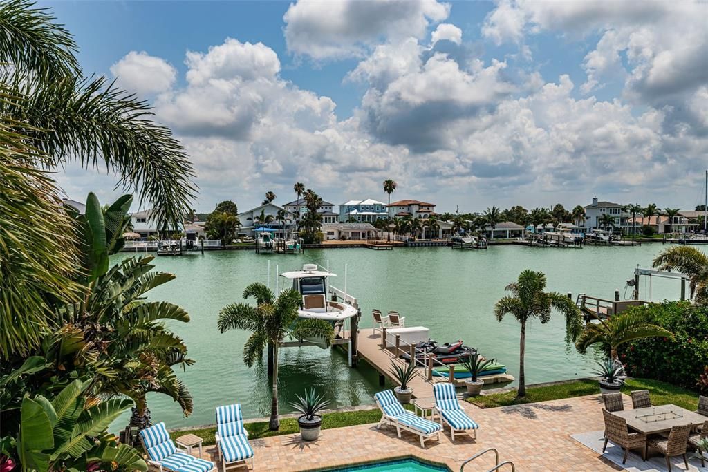 For Sale: $2,495,000 (4 beds, 3 baths, 3154 Square Feet)