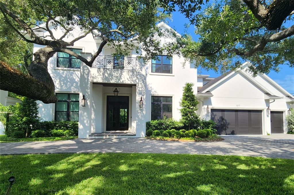 Recently Sold: $4,700,000 (5 beds, 5 baths, 5935 Square Feet)