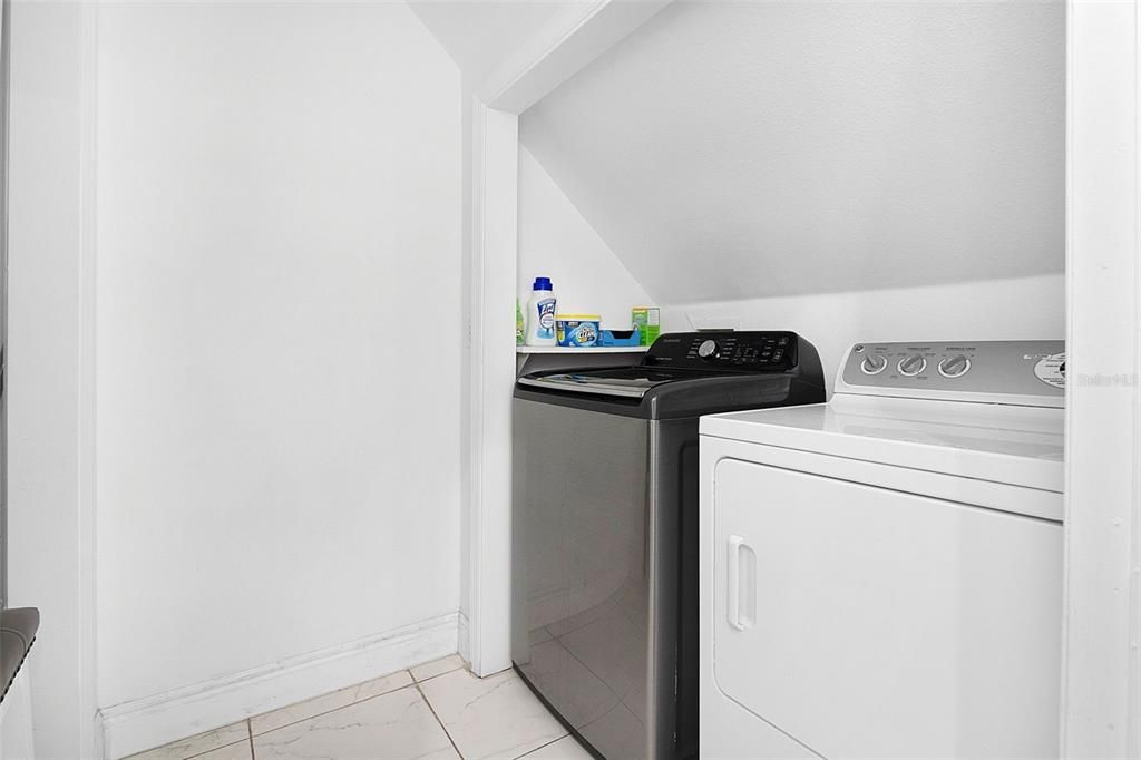 LAUNDRY ROOM/WALK-IN PANTRY