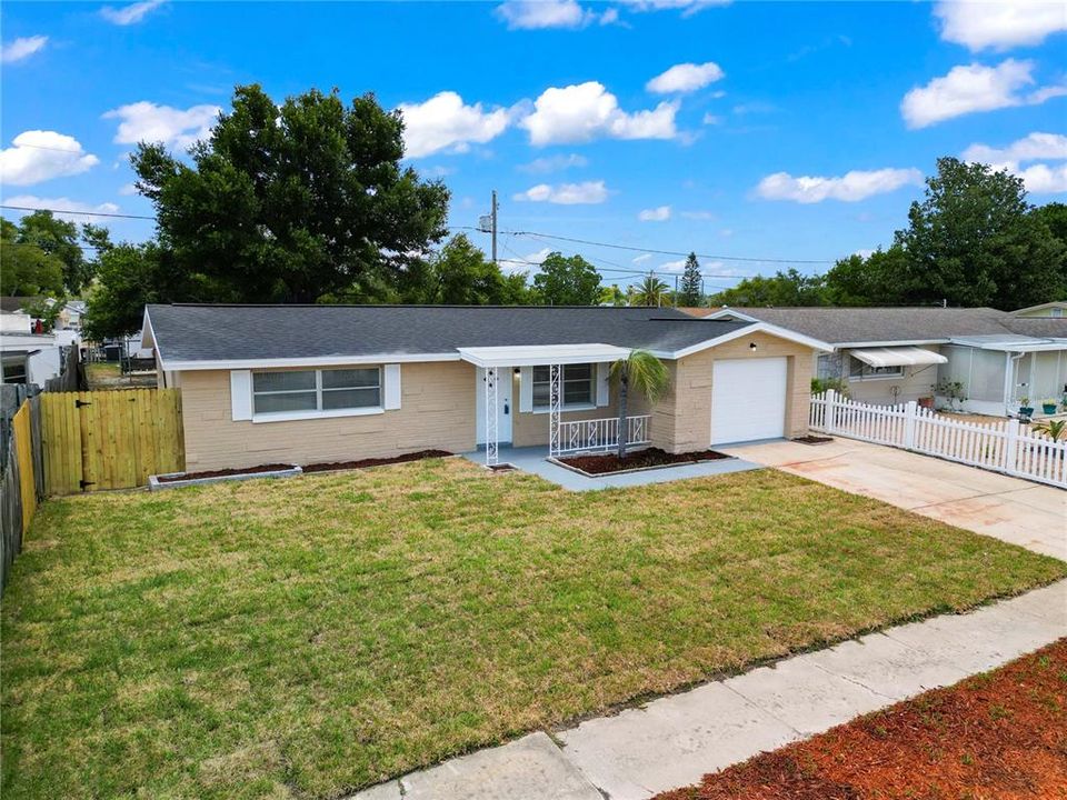 For Sale: $264,900 (3 beds, 1 baths, 1113 Square Feet)